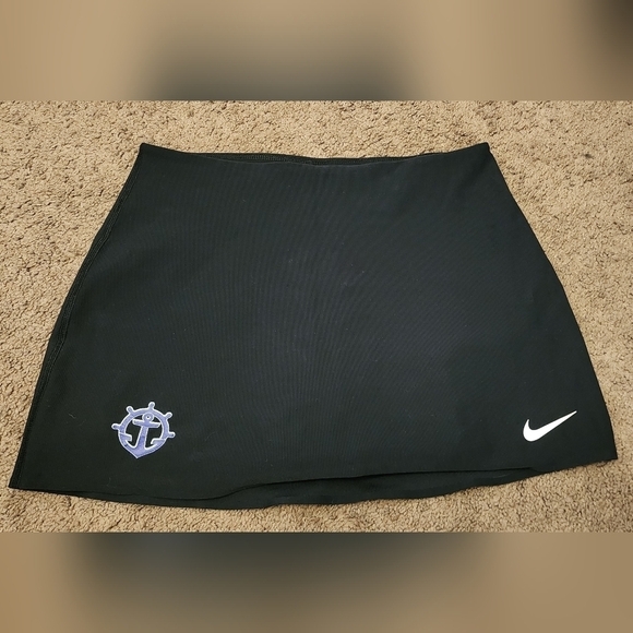 Nike Pants - Nike drifit womans black skirt with built in shorts size small